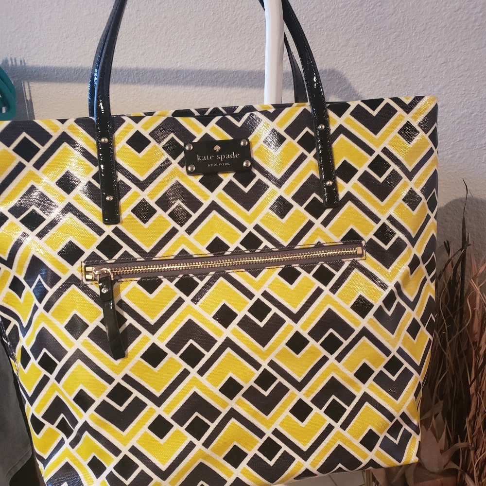 Kate Spade Bon Shopper Black & Yellow Tote